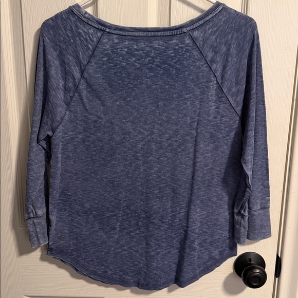 🌵Mossimo Supply Co. Women's Heathered Blue Long Sleeve Tee - Picture 4 of 5
